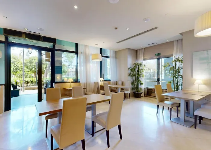 Hotel Sevilla Center